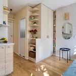 Modern Studio-2P - Belleville